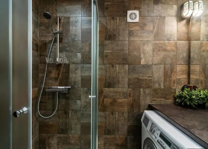 Very Stylish And Ac Apartment *