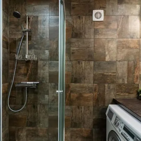 Very Stylish And Ac Apartament *